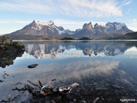 Picture of Torres del Paine spiegeln sich im Lago Pehoe Patagonien Chile